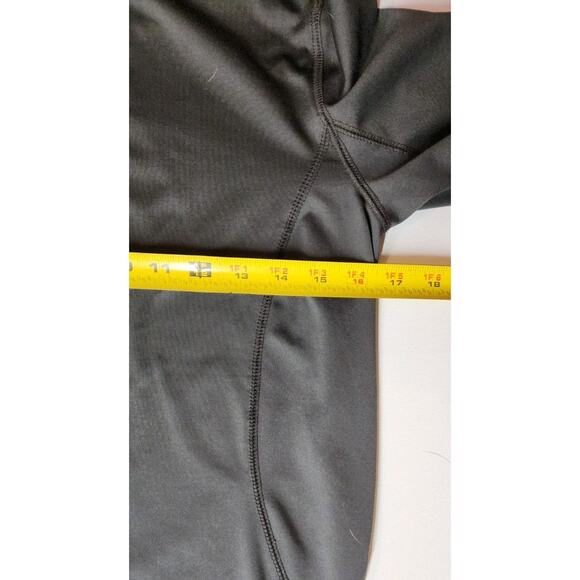 Thachagear Womans XS moisture-wicking stretch Shirt Thumb hole sleeves Athletic - Picture 4 of 16